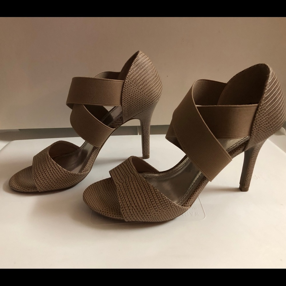 Impo high heel pump